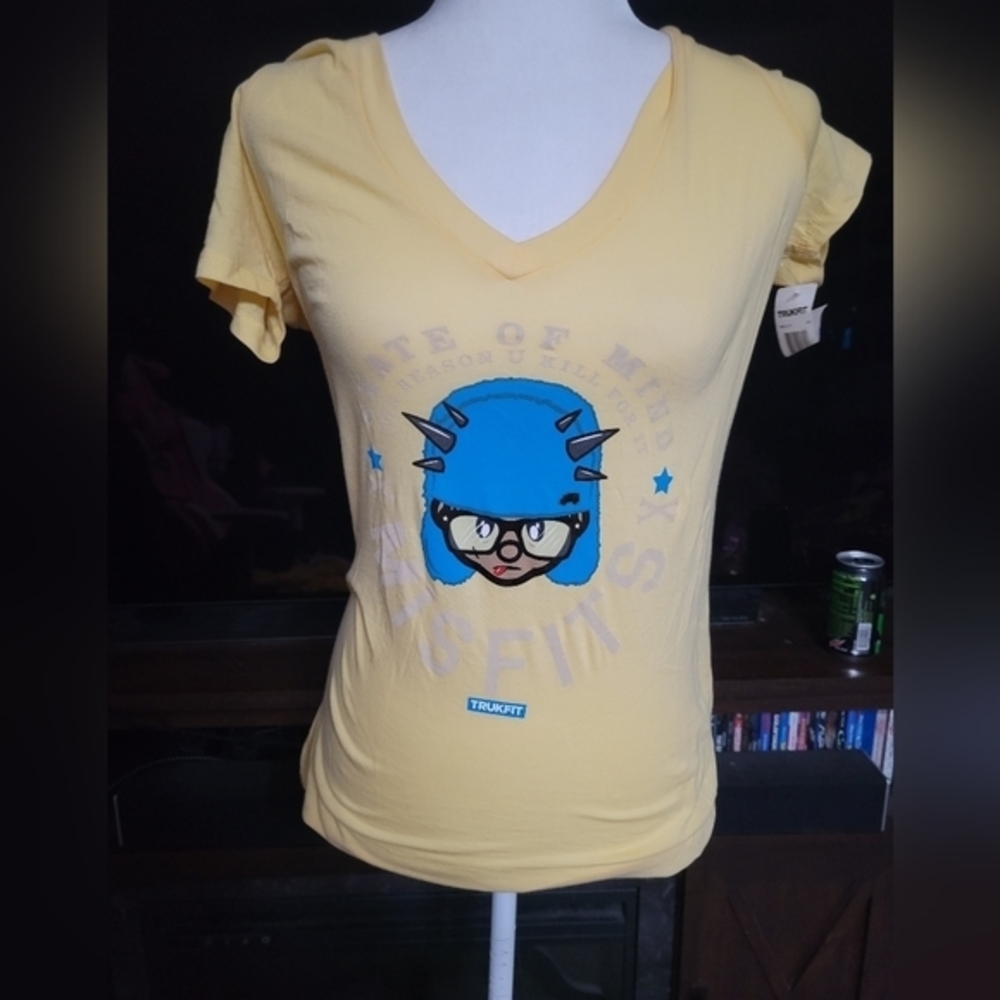 Trukfit size Large Ladies‎ Tshirt Skate of Mind Misfits NWT
